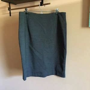 Liz Claiborne pin dot skirt